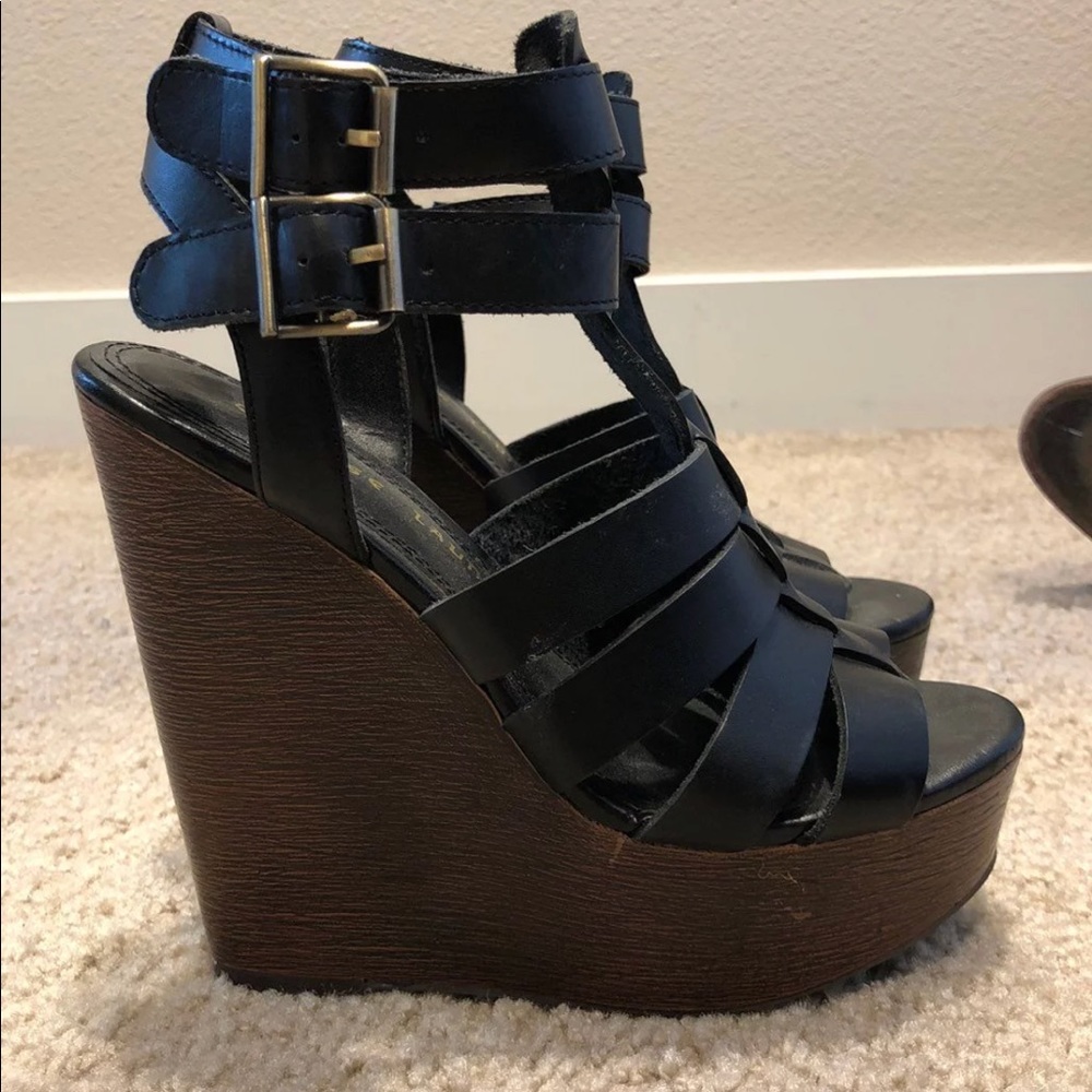 Chinese Laundry Wedges